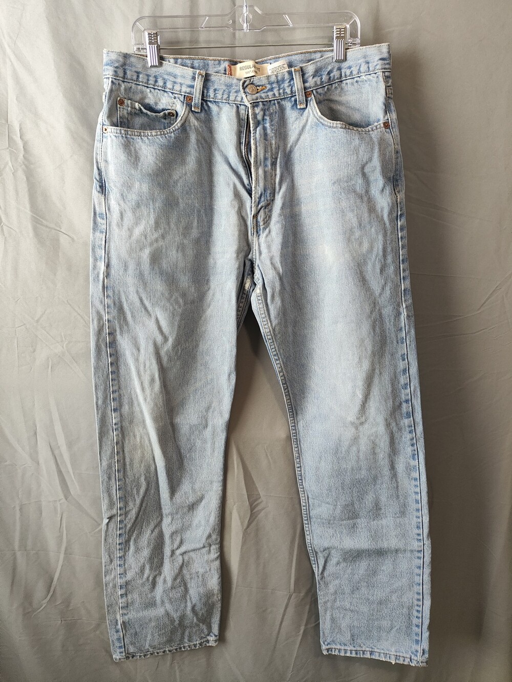 Levis 505 Jeans Mens 36x34 Blue Regular Fit 100% Cotton Light Wash Denim Pants